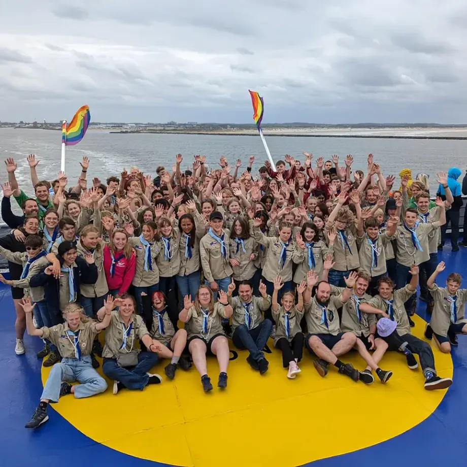 Alle Scouts op de boot onderweg naar Engeland